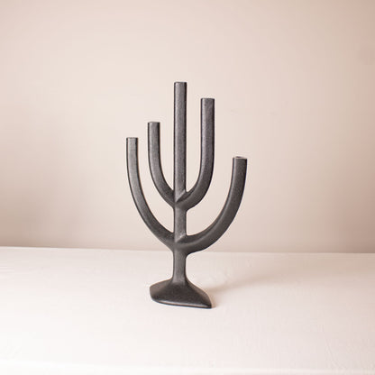Aluminum tree-shaped candleholder in black color